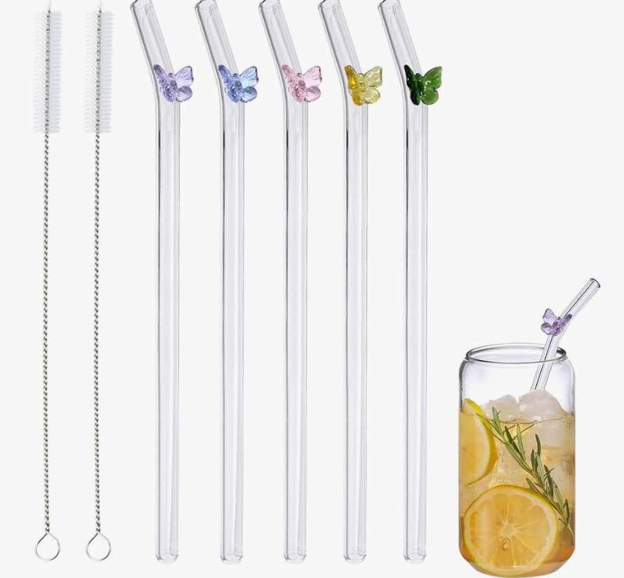 The Benefits of Using Bow Glass Straws for Cocktails