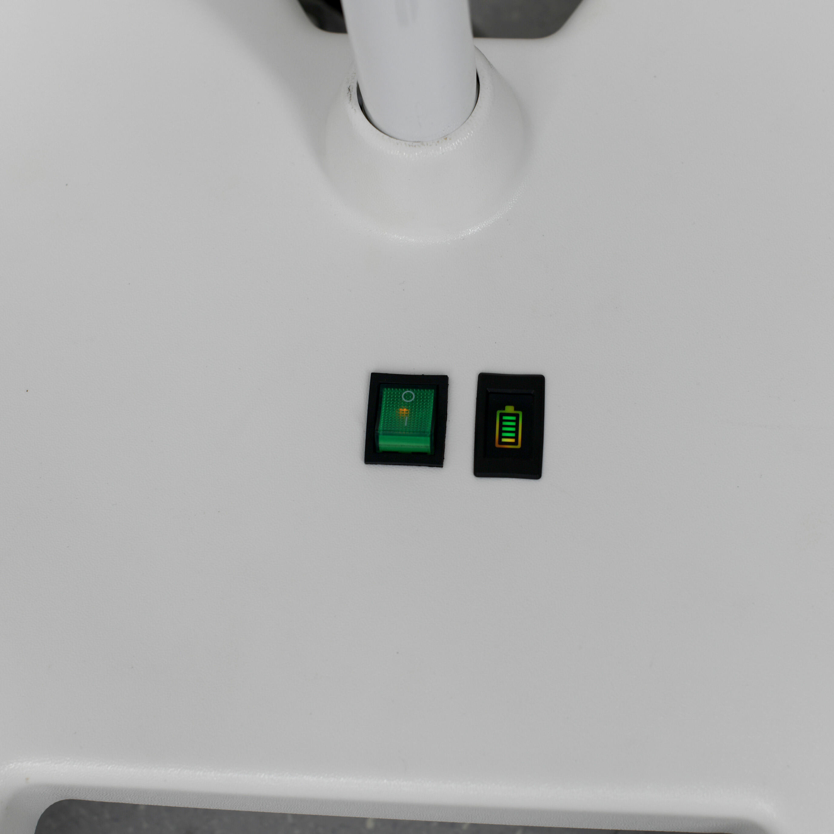 استخدام أضواء فحص ذات جودة عالية