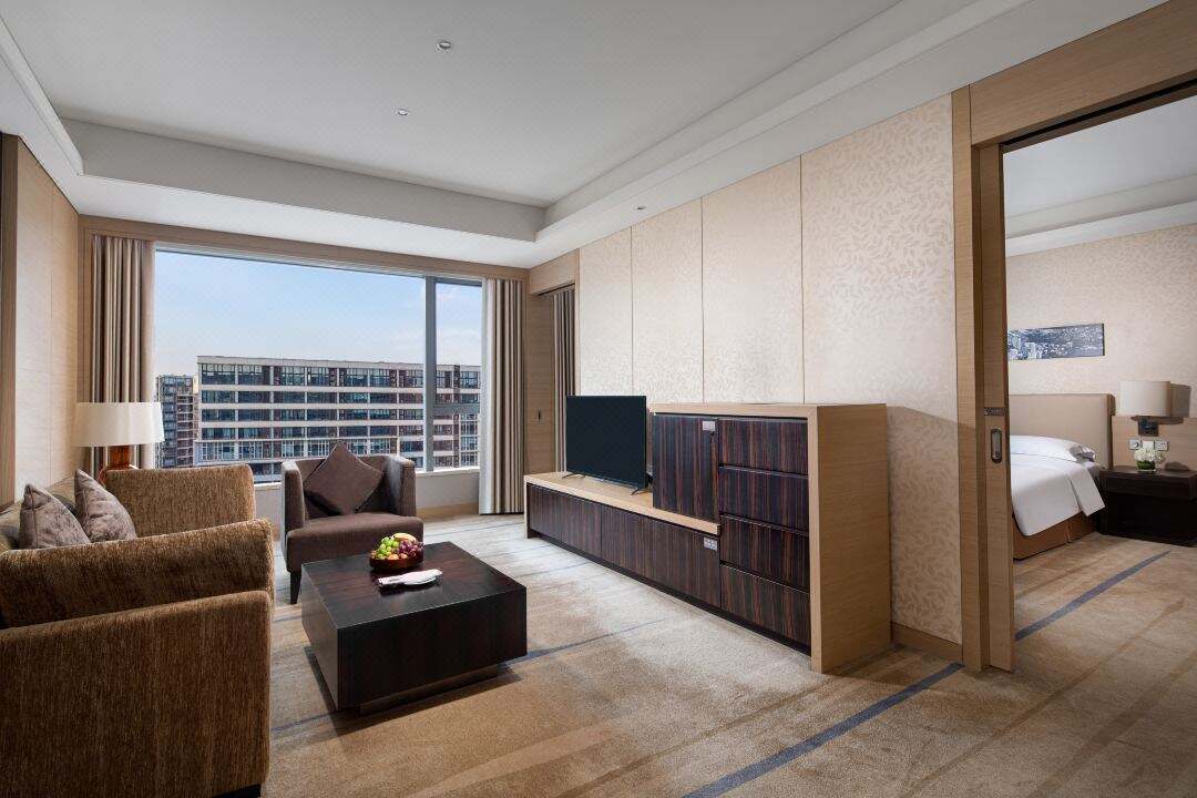 Elevates the Crowne Plaza Huadu with Bespoke Design Solutions