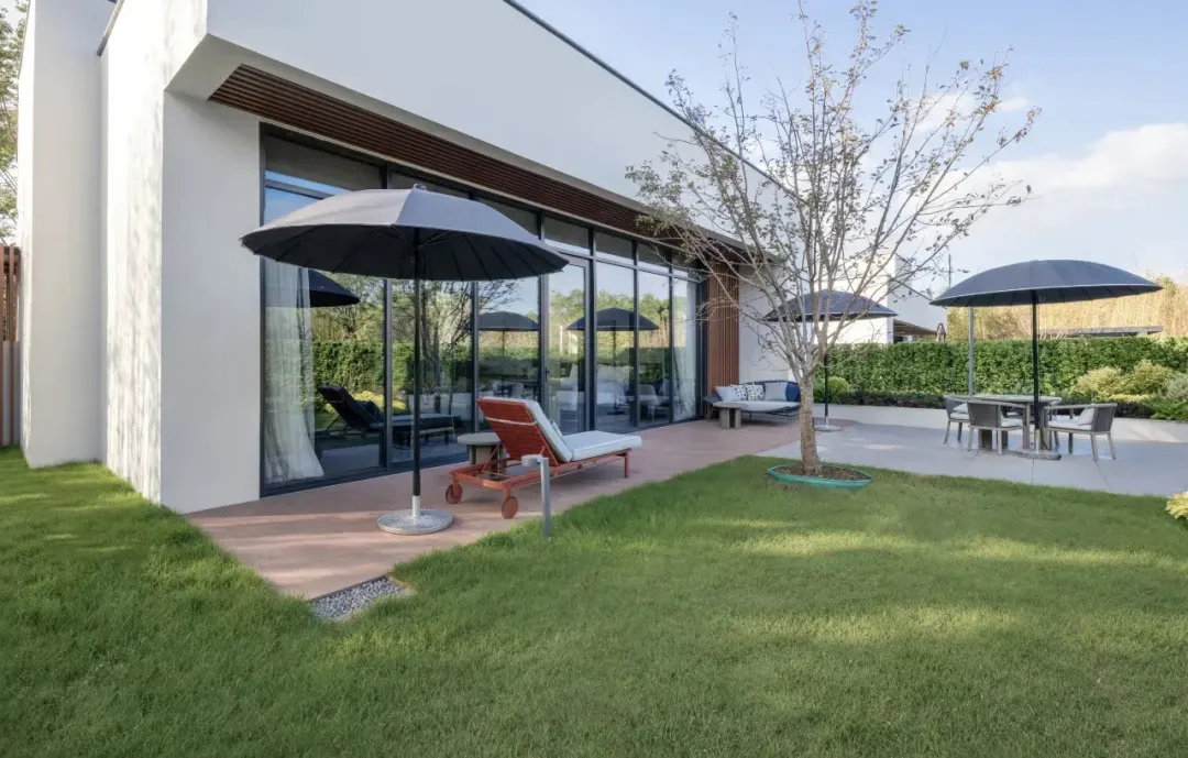 Projeto Suzhou Marriott da EKAR FURNITURE: Onde o luxo moderno encontra o charme local - Área do lobby