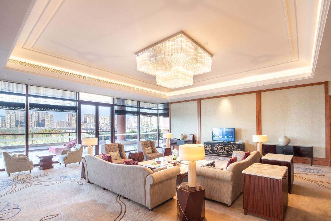 Renaissance Suzhou Taihu Lake Hotel Rooms & Suites 2