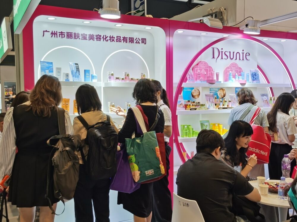 Livepro in COSMOPROF AISA