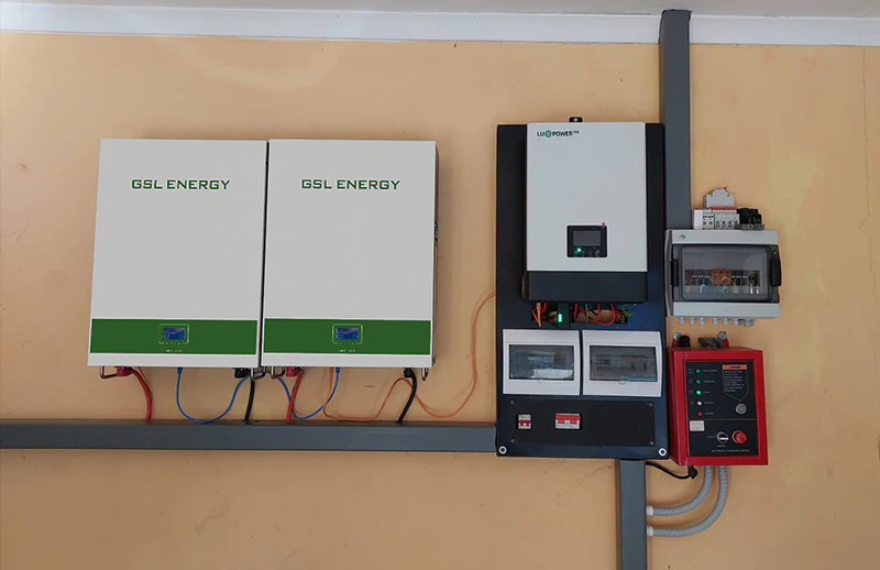 GSL ENERGY 5KVA 20kWh Hybrid On Off Grid Inverter Lifepo4 Batterisystem i Sør-Afrika