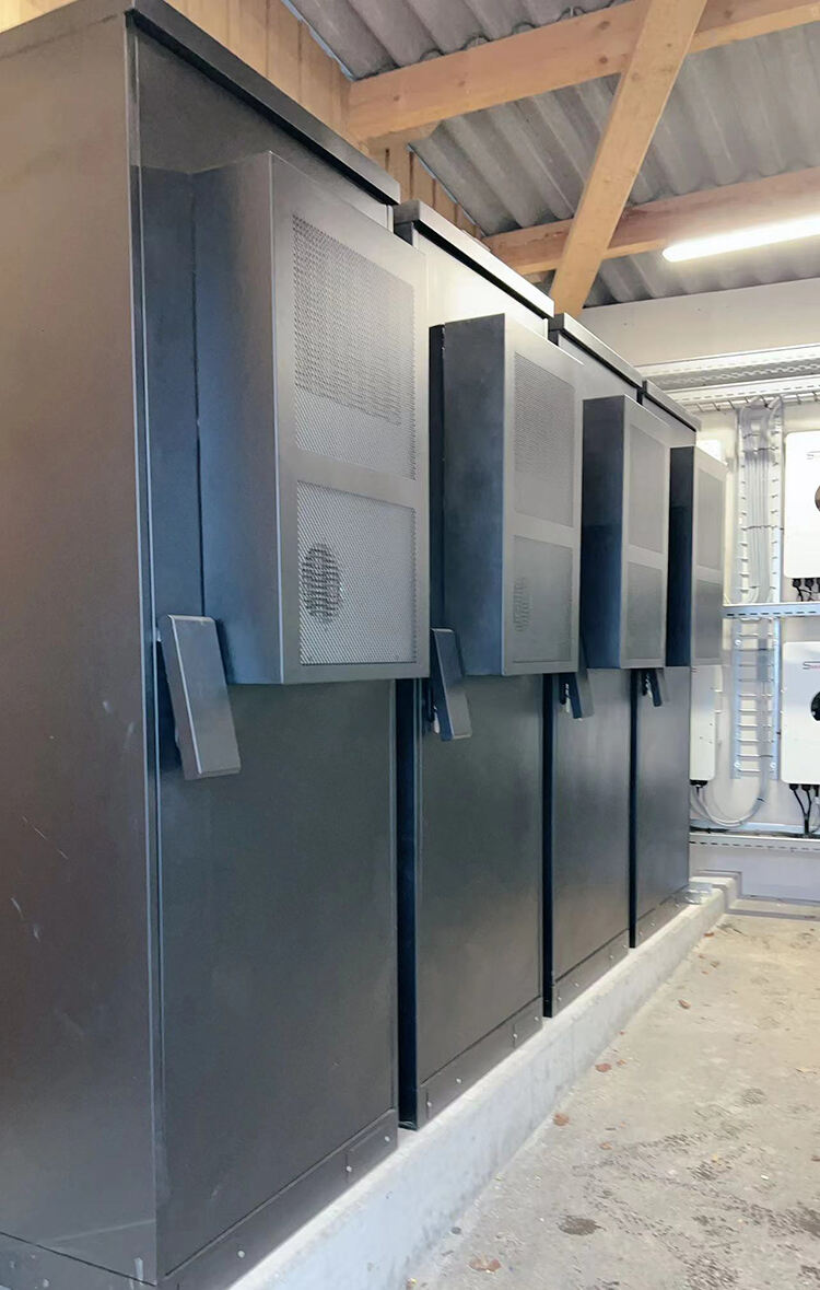 320 kWh högspänningssolsystem i Schweiz