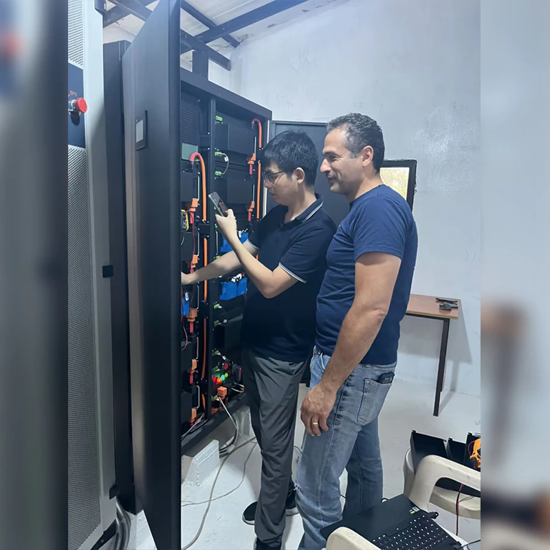 Inversor fuera de red GSL ENERGY de 512 kVA con sistema de batería Lifepo4 de 280 AH en Líbano