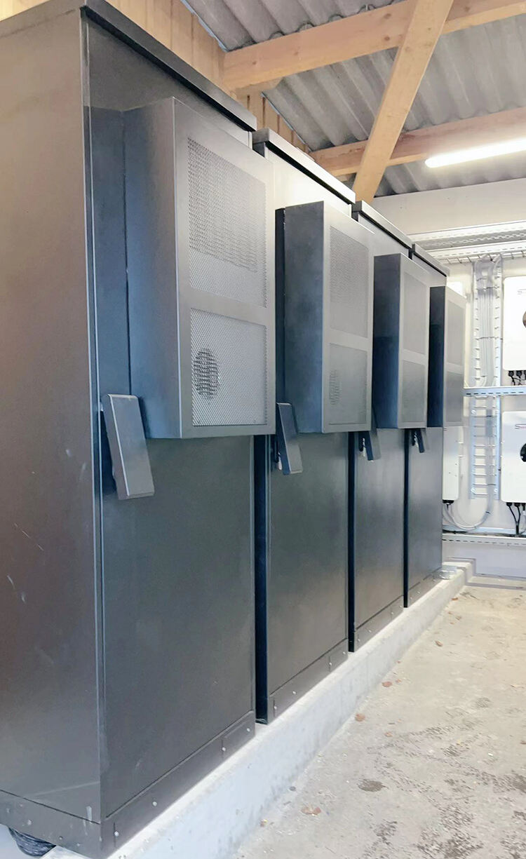 Deye_320kwh-high-voltage-ess-battery_Switzerland_240111__1.jpg