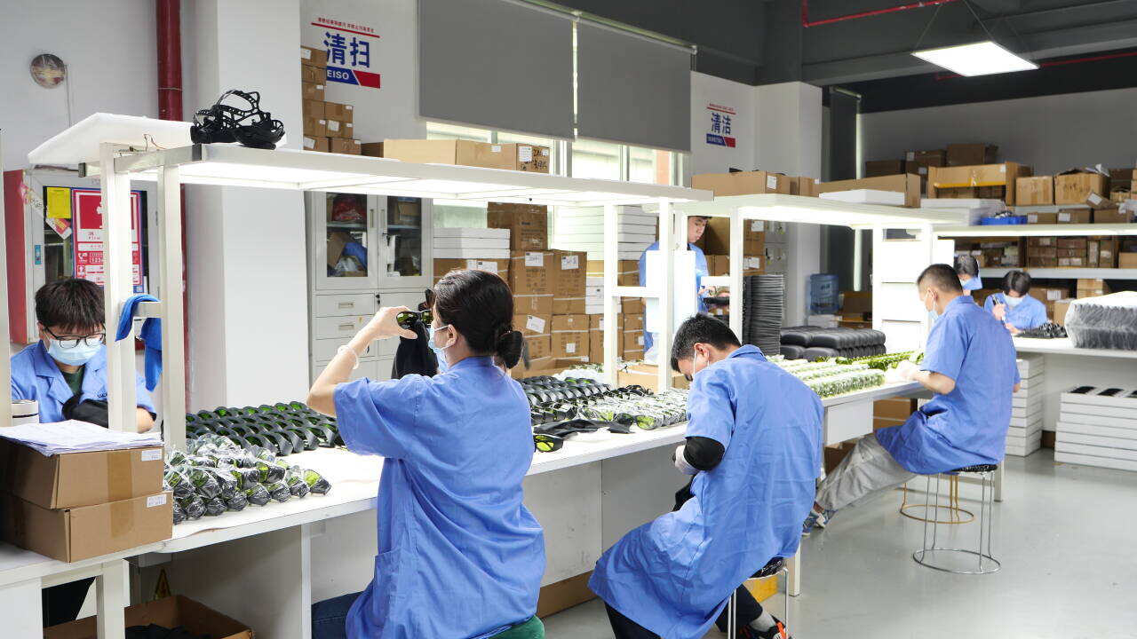 Focus on laser safety, Protect you better