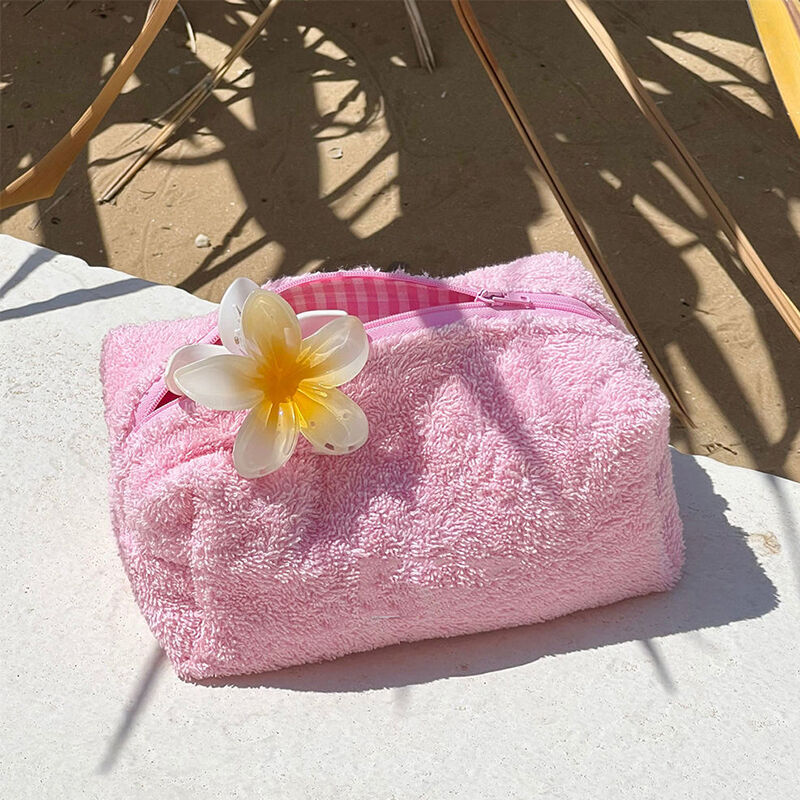 Upptäck de unika fördelarna med våra anpassade toalettväskor för män