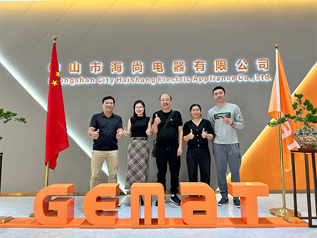 Pabrika ng Gemat Blender Nakakakuha ng On-Site na Order sa Canton Fair