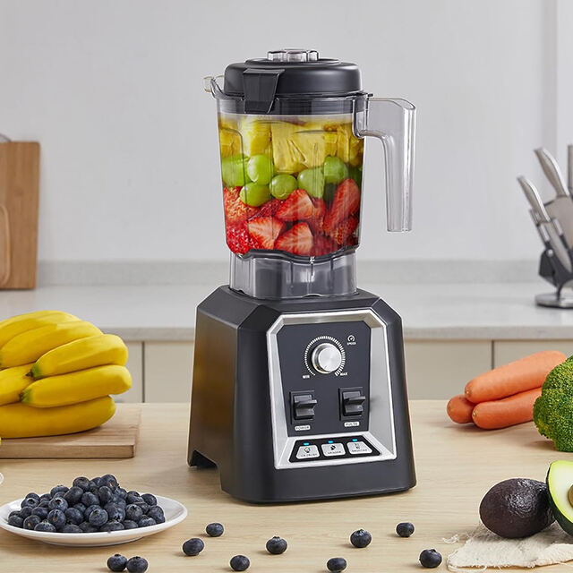 What is the difference between juicing and blending? | Gemat