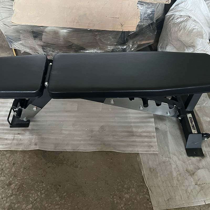 Узнайте о лучших решениях для гантелей и скамей в тренажерных залах