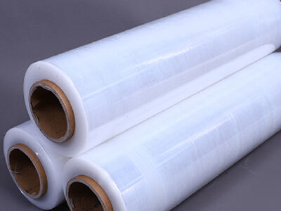 Hogyan segít a húzófólia a szállítmányok védelmében szállítás közben