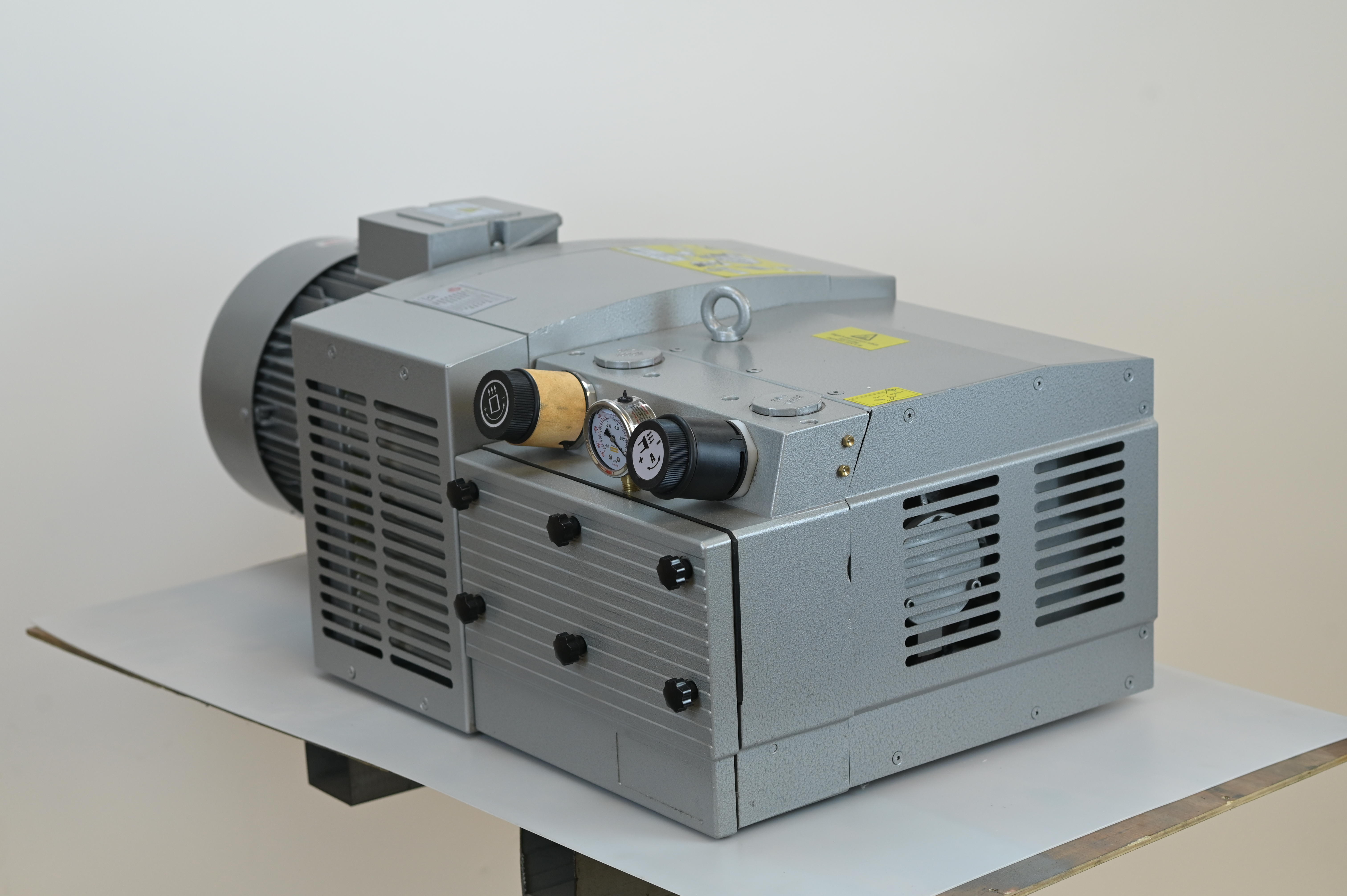 The Ultimate Dry Vacuum Pump for Laboratory Use