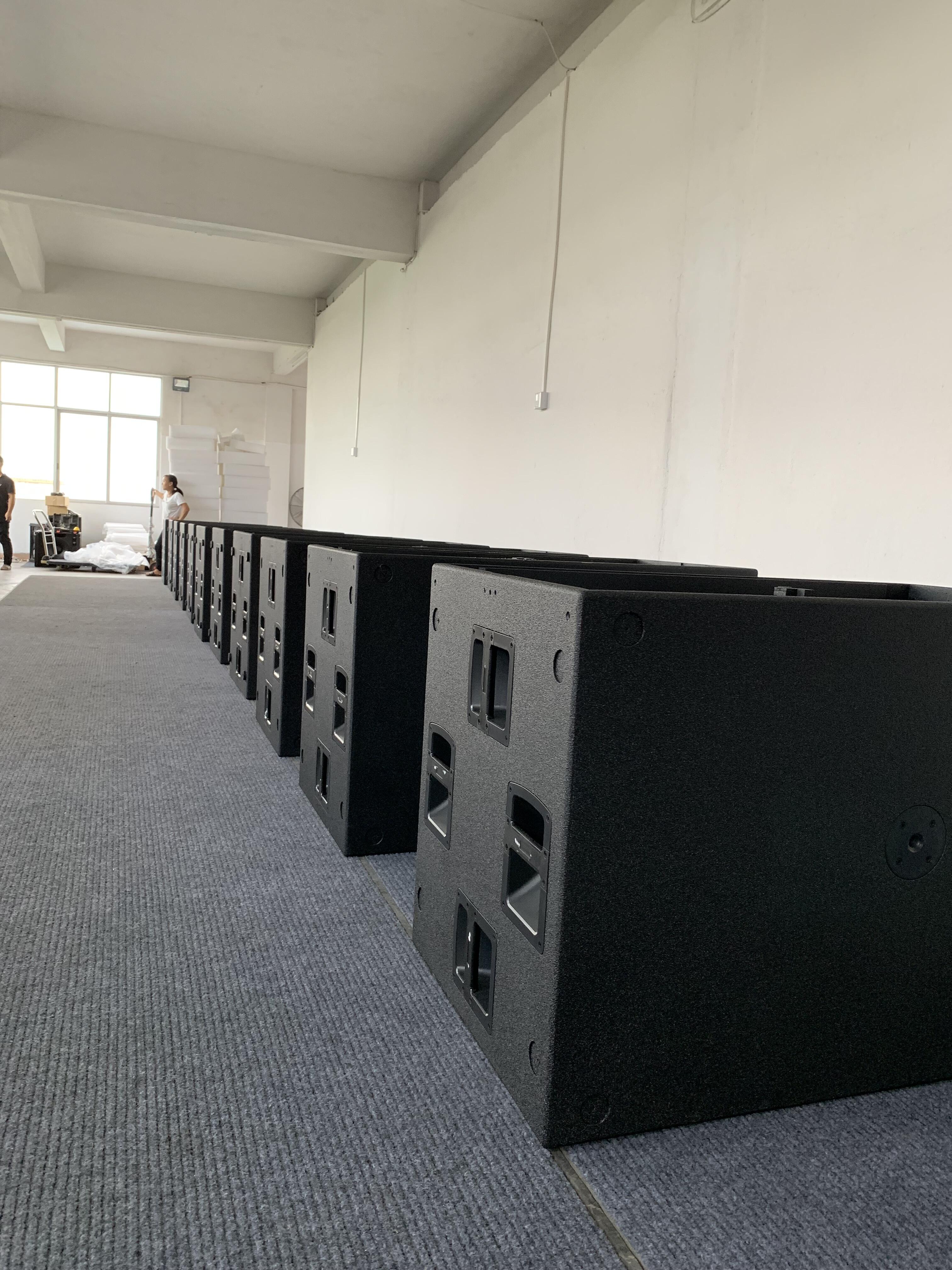 Conas an 21in Subwoofer is fearr a roghnú do shuiteálacha fuaime gairmiúla ar ardchumhacht agus imeachtaí turais