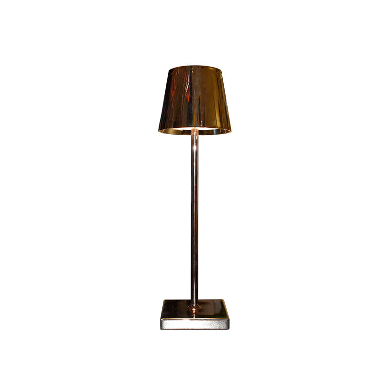 Lampada da Tavolo Senza Filo: Compagna Elegante e Pratica per la Scrivania