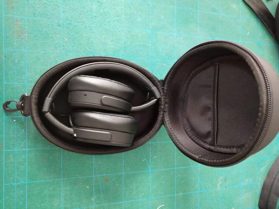product factory price protective headphone case for wireless headphone accessories hard eva shell headphone carrying pouch-5