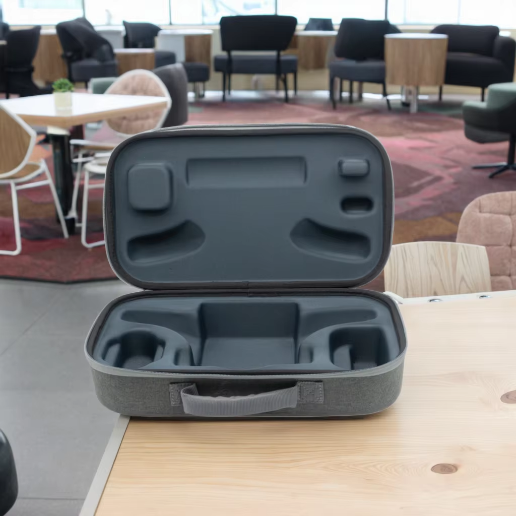 Why Zipper Cases Are Convenient for On the Go Use