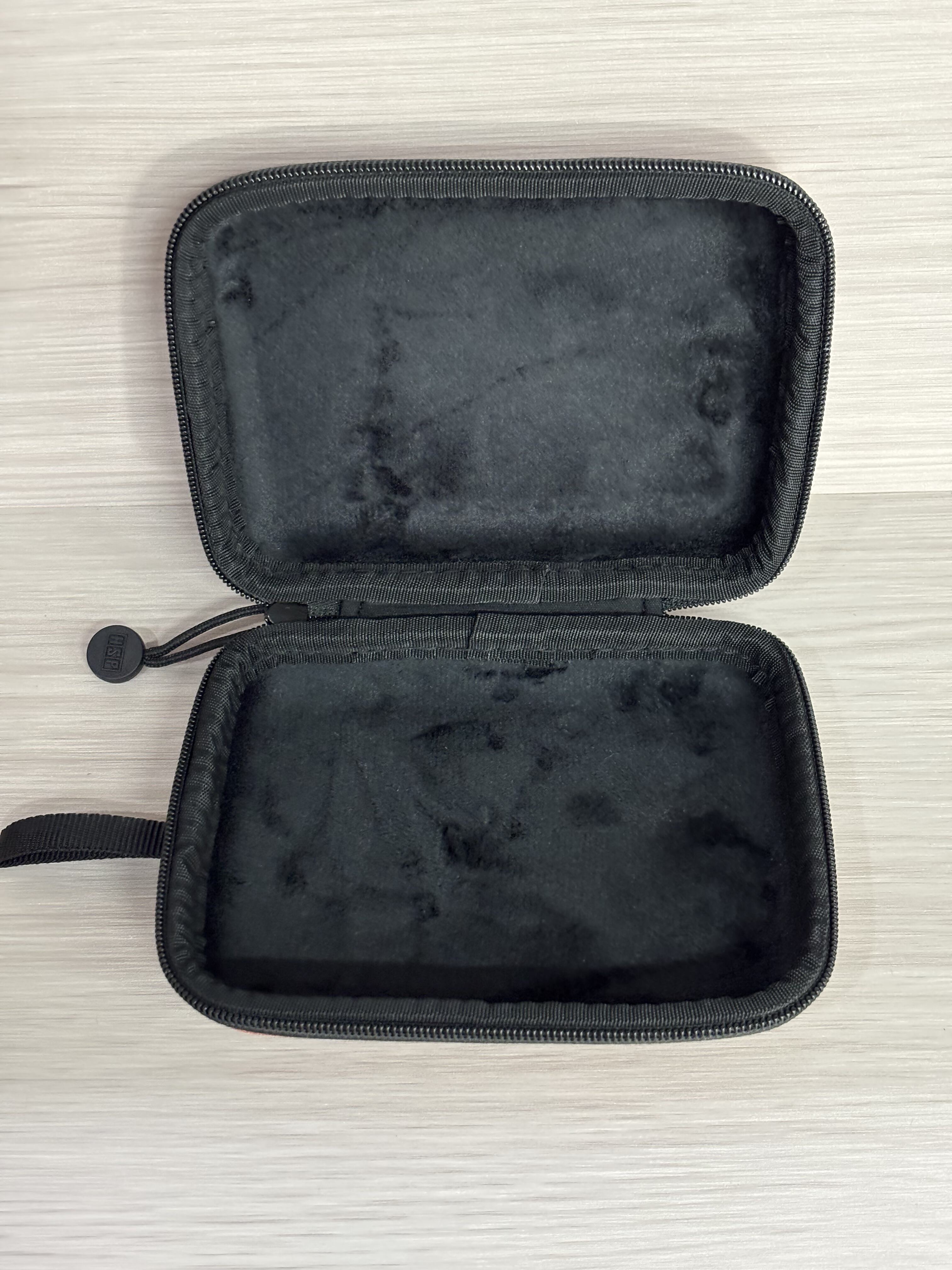 Potencie su rutina de belleza con nuestra funda con cremallera para brochas de maquillaje