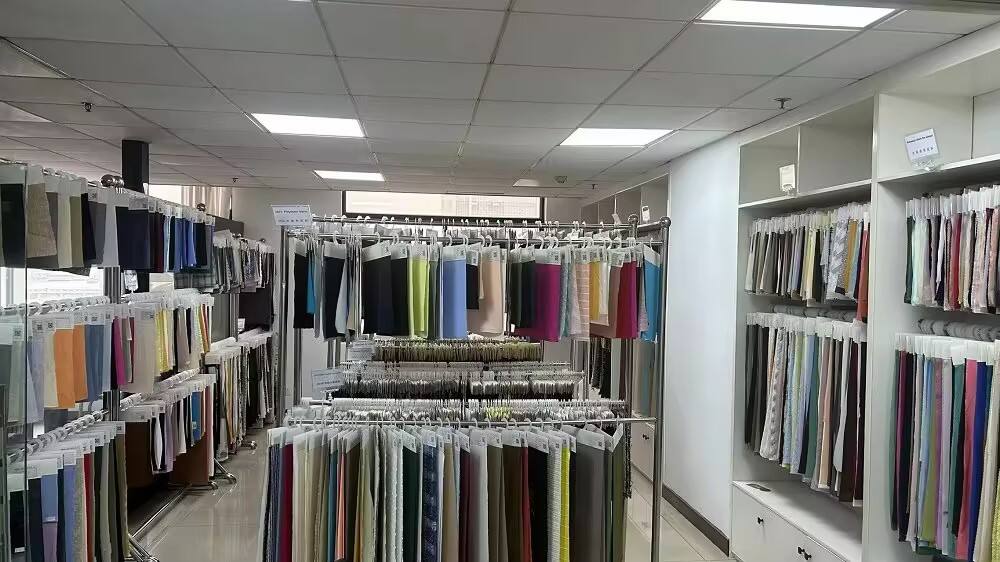 Shaoxing Keqiao Pinyi Textile Co., Ltd.: Professional Ready Made Fabric Supplier, Welcome to Visit for Cooperation