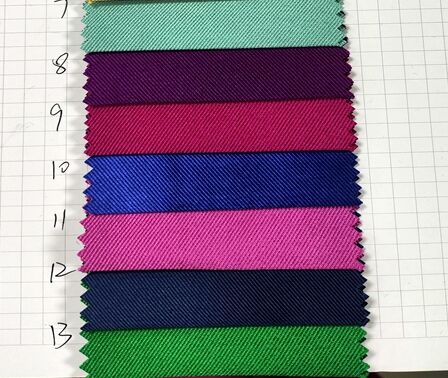 Tsina pabrikang hinuhubad na handa nang magamit na 300D twill satin dyed fabric para sa damit R-240926-6