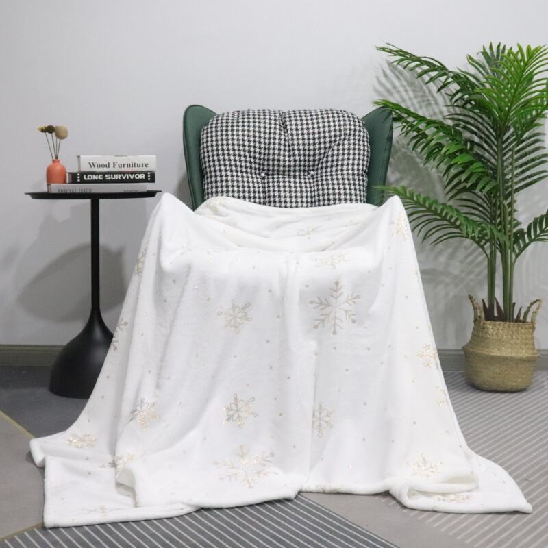 Gold Foil Snow Pattern New Years Flannel Blanket supplier