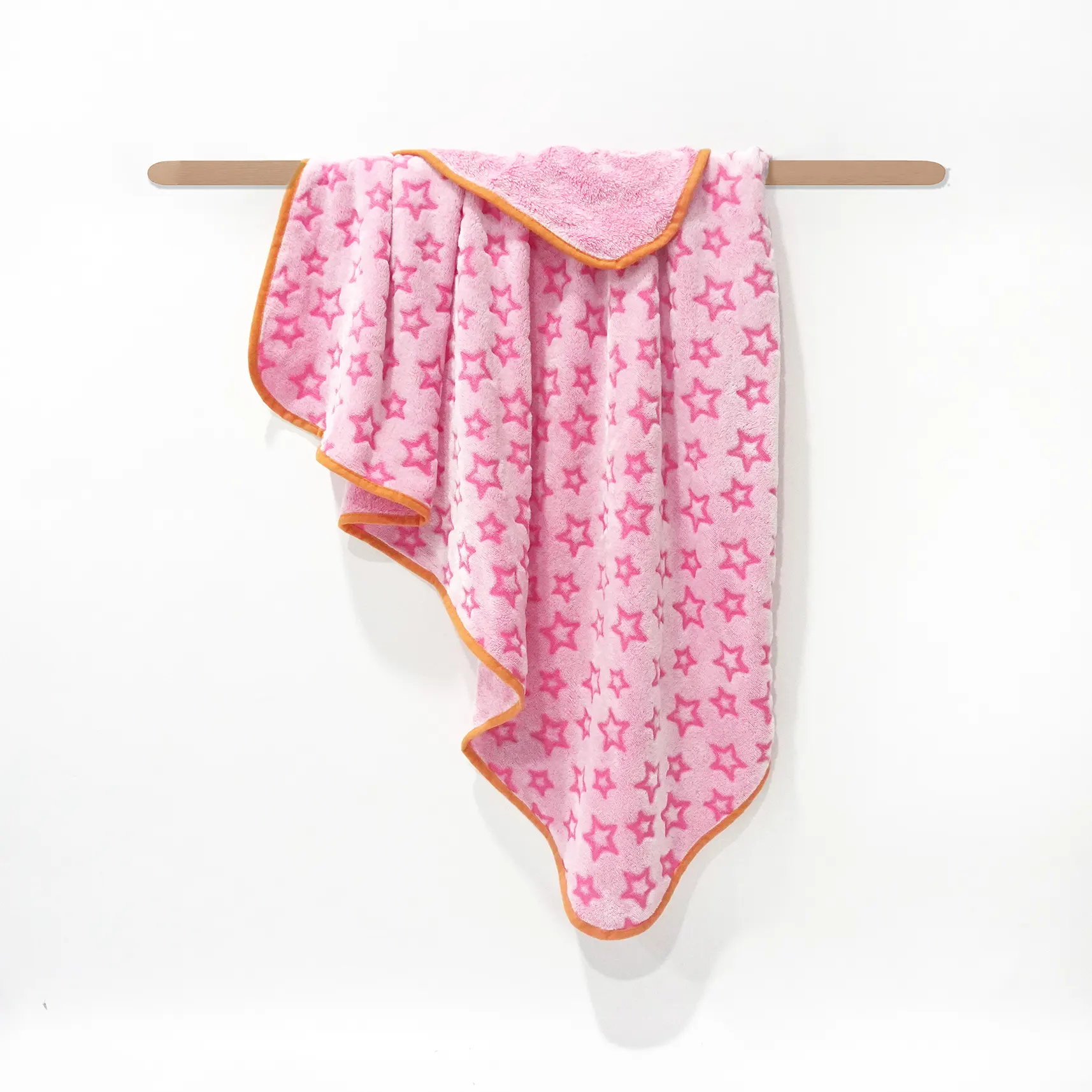 Pink Star Pattern Cutting Flannel Blanket manufacture