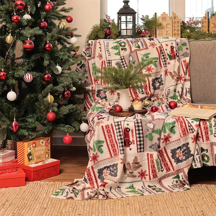 Christmas Holiday Fleece Throw Blanket: Velvety Soft, Durable Accent for Bed or Couch