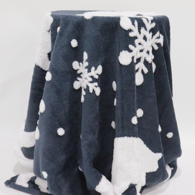 Snowflake And Polar Bear Pattern Cationic Sherpa Blanket details