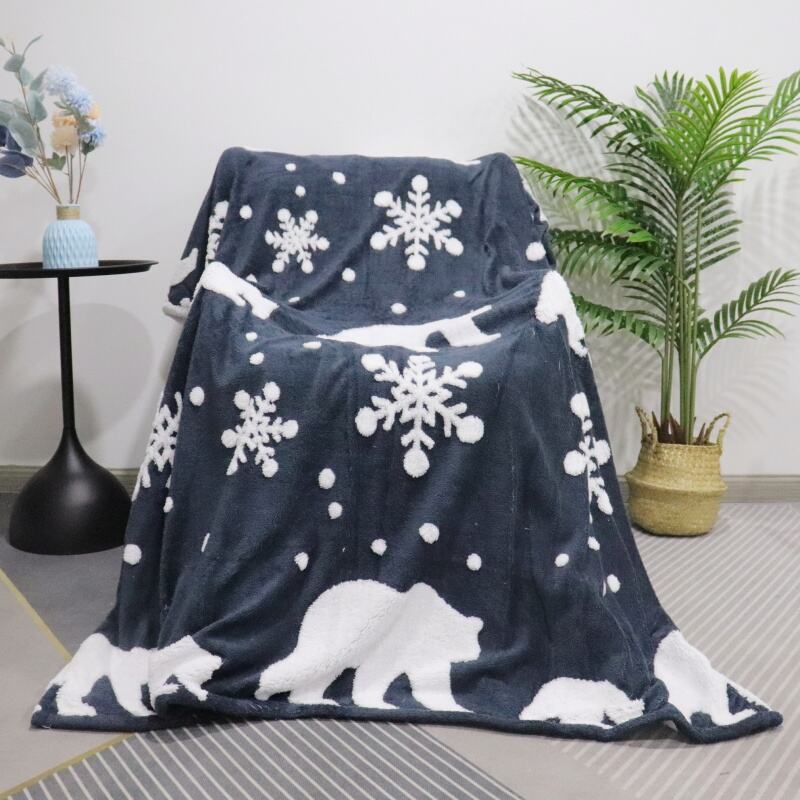 Snowflake And Polar Bear Pattern Cationic Sherpa Blanket manufacture