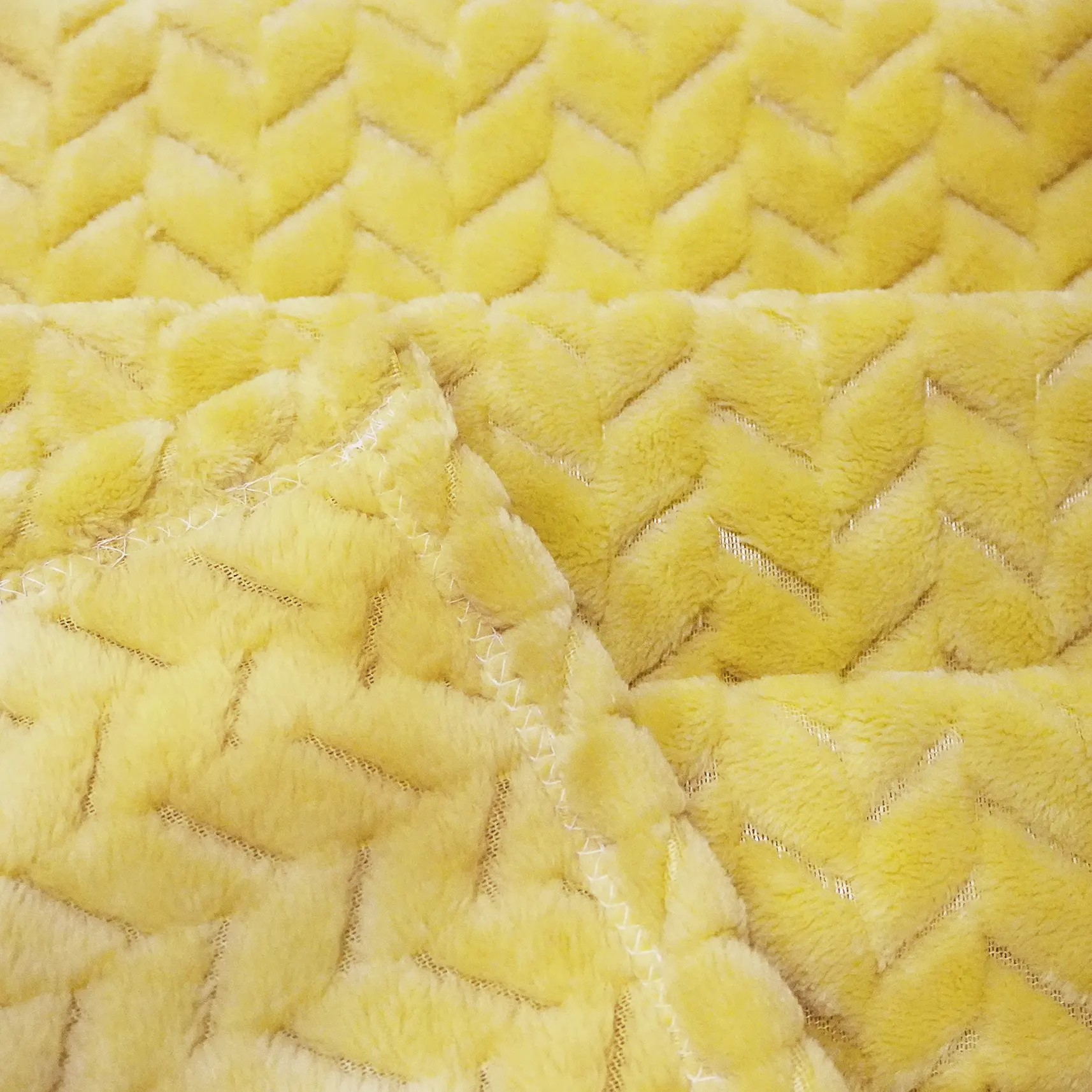 Yellow Twist Pattern Jacquard Flannel Blanket details