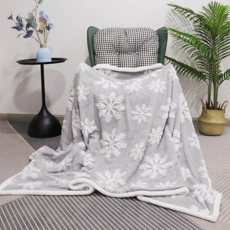 Snowflake Pattern Cationic Sherpa Fleece Blanket supplier