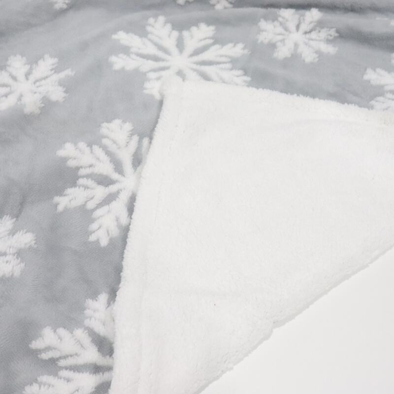 Snowflake Pattern Cationic Sherpa Fleece Blanket details