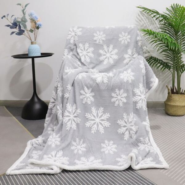 Snowflake Pattern Cationic Sherpa Fleece Blanket supplier