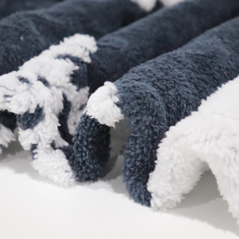 Snowflake And Polar Bear Pattern Cationic Sherpa Blanket manufacture