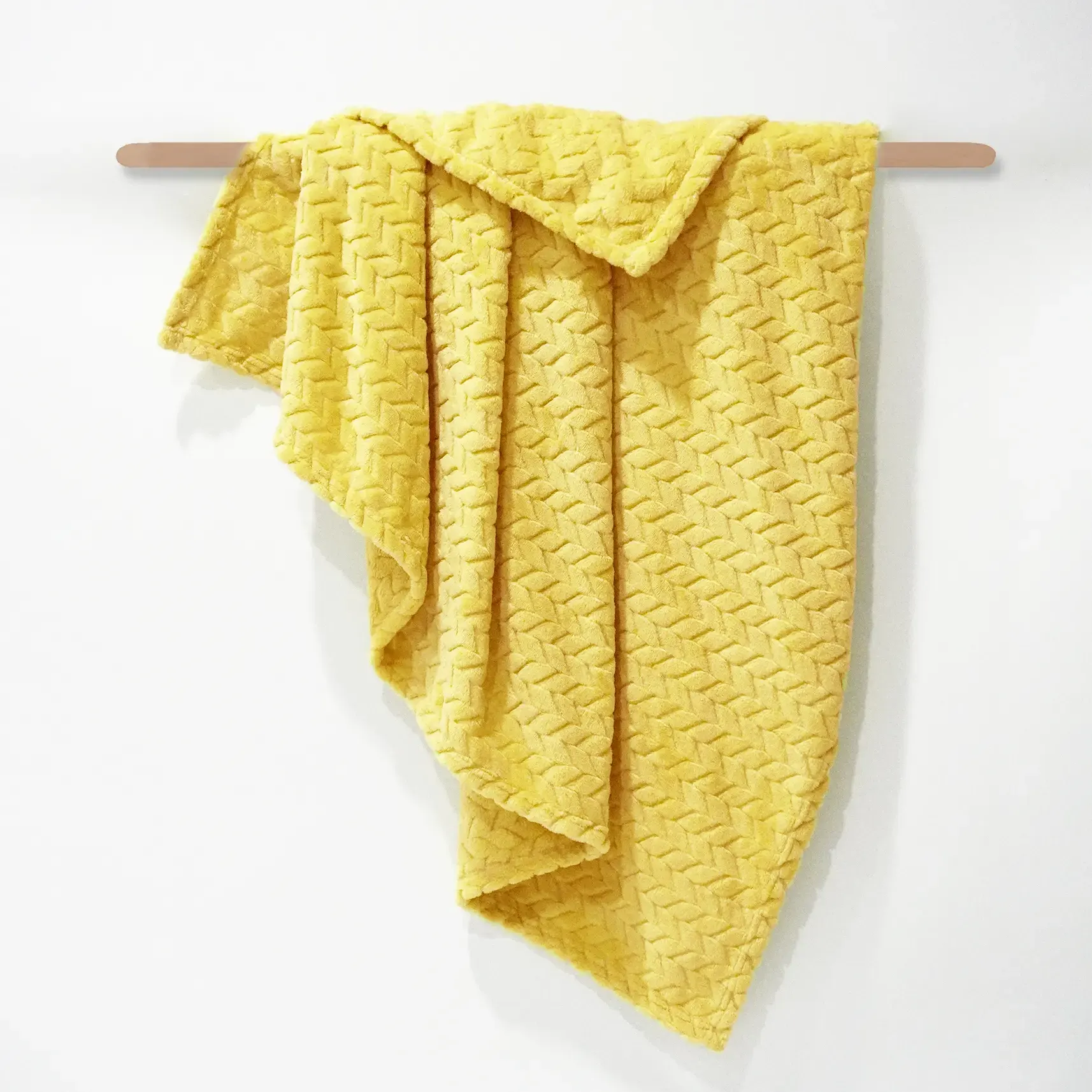 Yellow Twist Pattern Jacquard Flannel Blanket manufacture