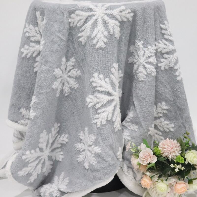 Snowflake Pattern Cationic Sherpa Fleece Blanket details