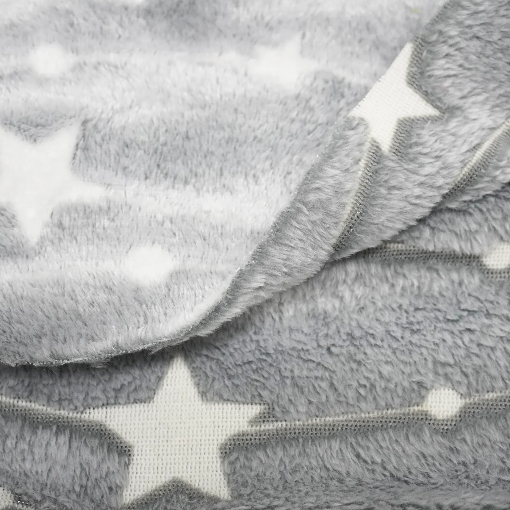 Stars Pattern Glow in the Dark Flannel Fleece Fabric manufacture