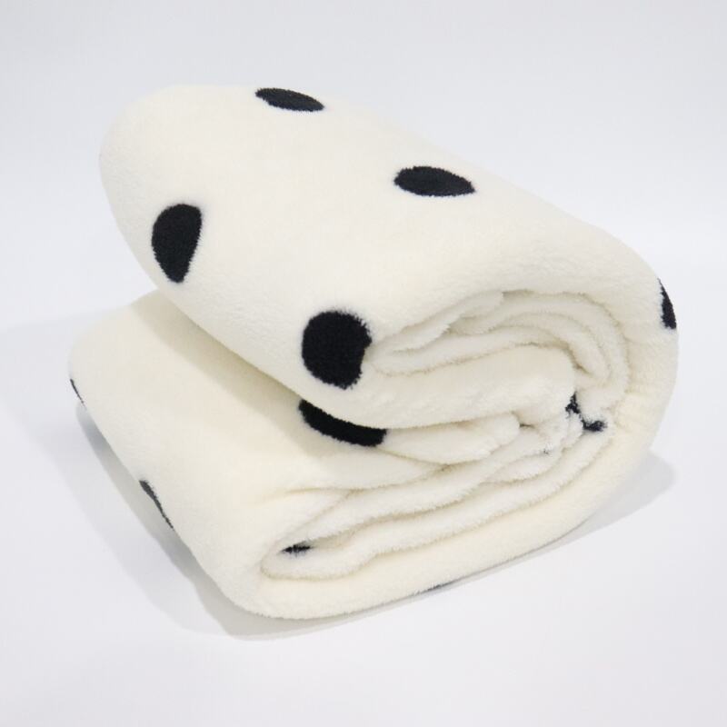 Black Dot With White Background Sherpa Blanket manufacture