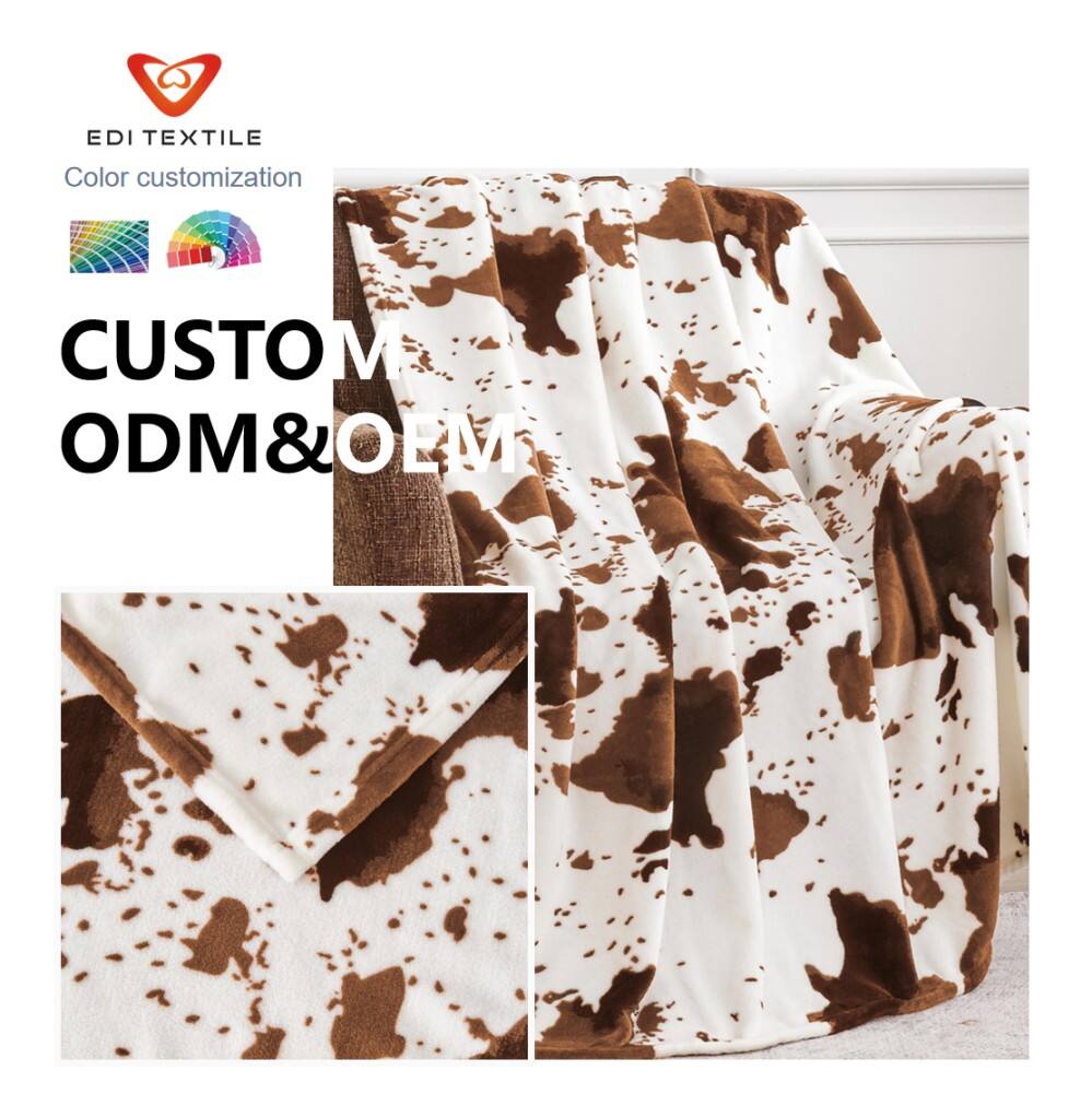Фабричное кастомное ОДМ/ОЕМ одеяло-плед из фланели с принтом коровьей шкуры, оптовая продажа крупными партиями, мягкое уютное одеяло для перепродажи, домашнего использования и сферы гостеприимства