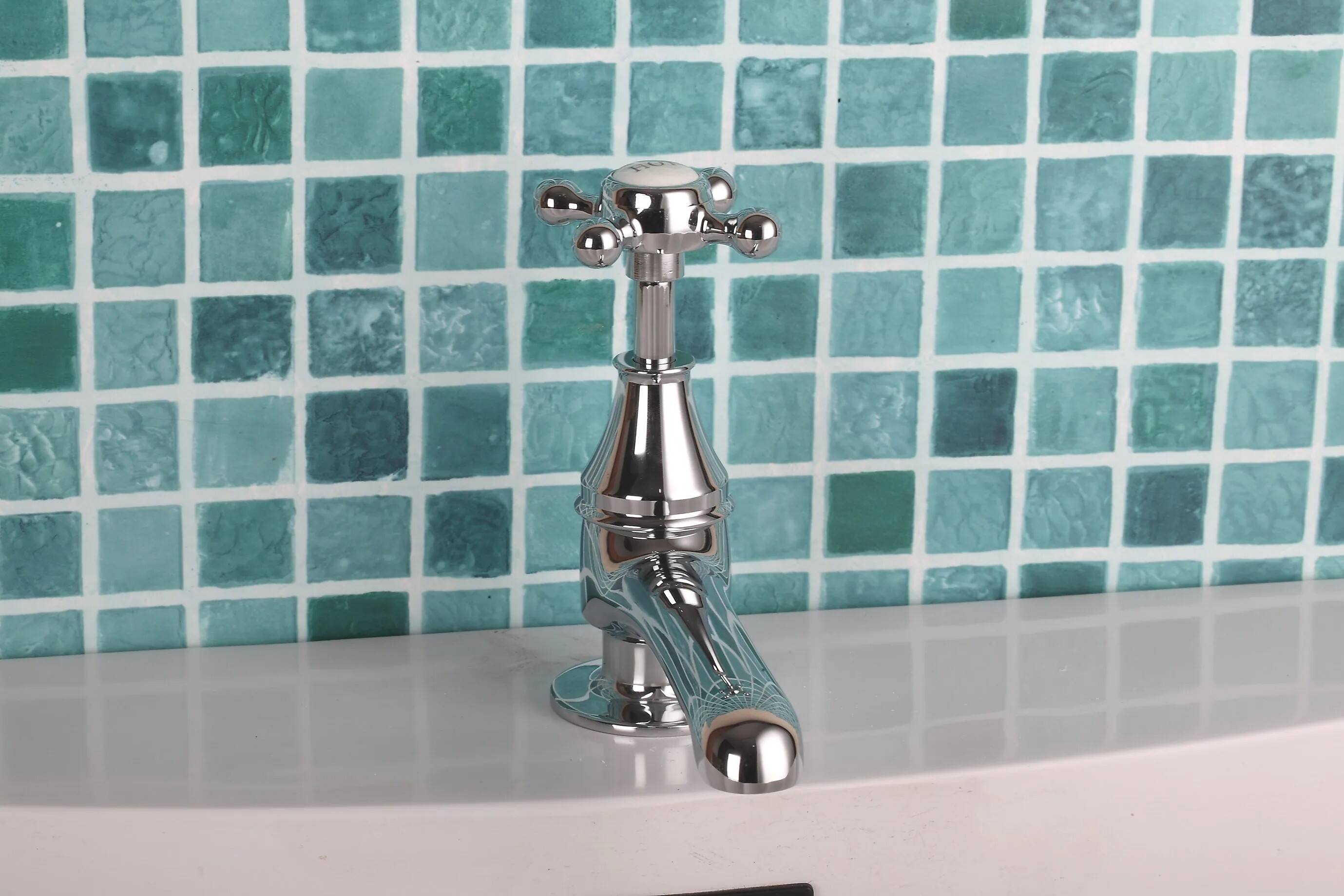 ما هي السمات التي تجعل صنبور الحوض مثاليًا للمشاريع الواسعة النطاق أو طويلة الأجل؟