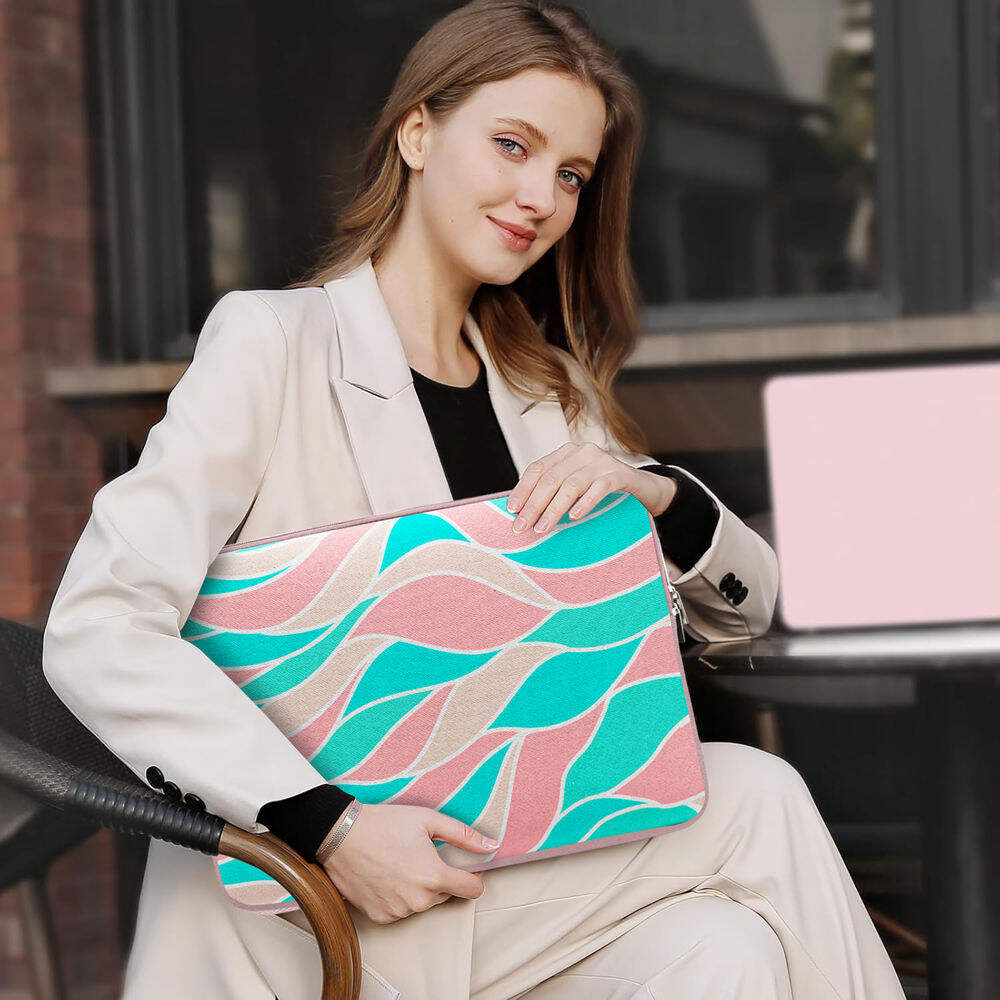 The Ultimate Stylish and Convenient Laptop Protector—Neoprene Laptop Sleeve5