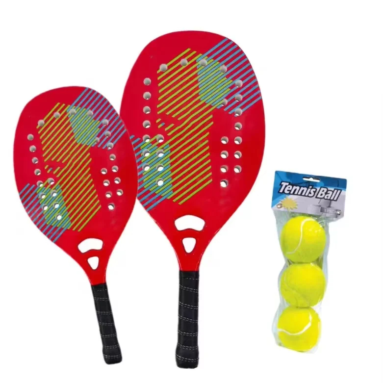 नमकीन पानी में बीच टेनिस पैडल्स का रखरखाव