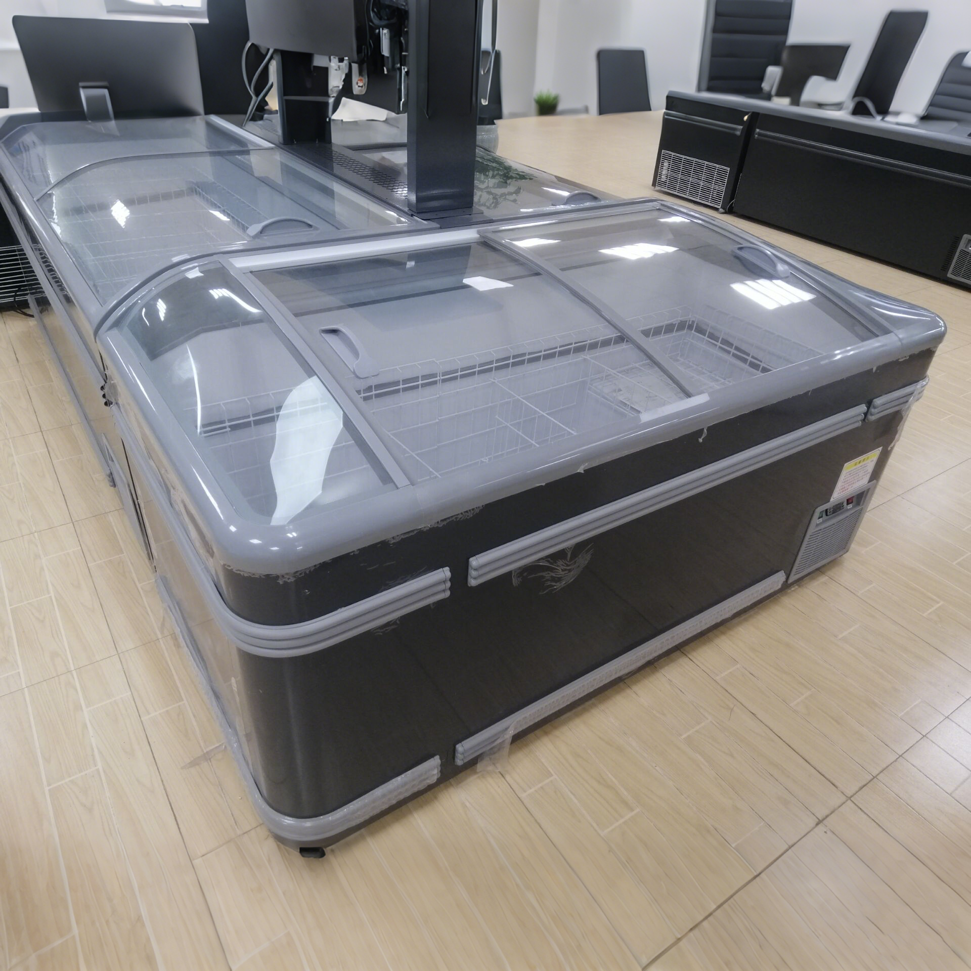 -18℃ 600L Chest Display Freezer for Convenience Stores