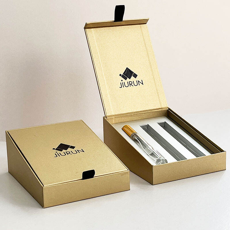 Custom Printed Luxury Cardboard Box Gold Hot Stamping LOGO Black Cosmetic Perfume Packaging Box