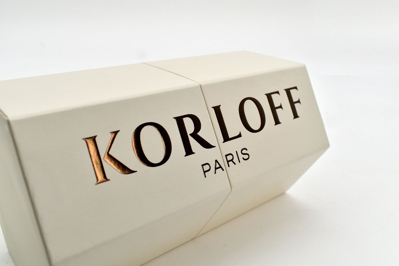 Selecting the Perfect Luxury Gift Box for VIP Clients-3.png