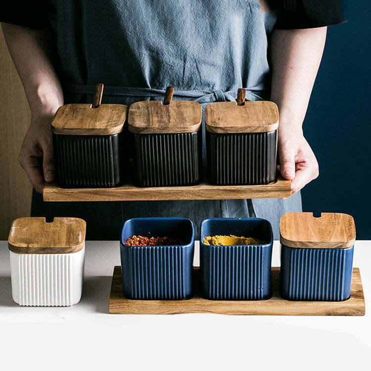 Square 250ml 8oz Black White 2 3 Pieces Sugar Pepper Salt Spices Ceramic Seasoning Jar Set with Wooden Lid Spoon Tray