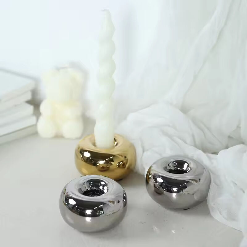 Simplistic Lighting Candle Holder Modern Gold Silver Tabletop Decor Candle Stand With Circular Base for Outstanding Decoration