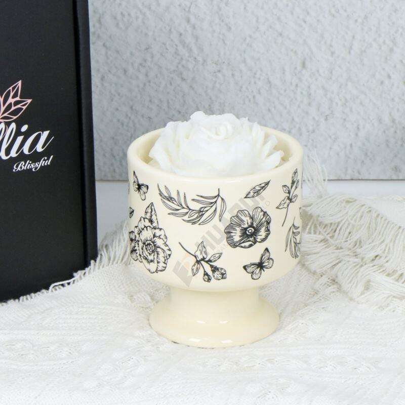 Räätälöity Pohjoismainen Kulhollinen Kevytmyttyyninen Tuoksuva Kynttiläastia Eleganti Kukkamuotoinen Kynttiläpidin Tölkki ja Purkki Kotidékoraatioon ja Häätiin