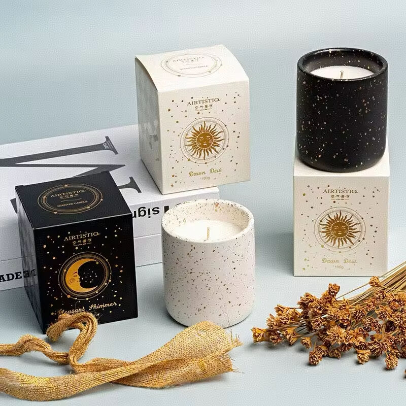 Mataas na Kalidad na Regalo sa Kahon na Itim at Puti na Ceramic na Bote ng Soy Wax na Kandila para sa Bahay na Nangangalay para sa Regalo sa Kaarawan at Araw ng mga Puso
