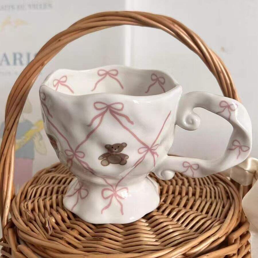 Irregular Hand-painted Bear Pattern Creative Design Coffee Cup Afternoon Ceramic Pink Bow Novelty Tea Cup